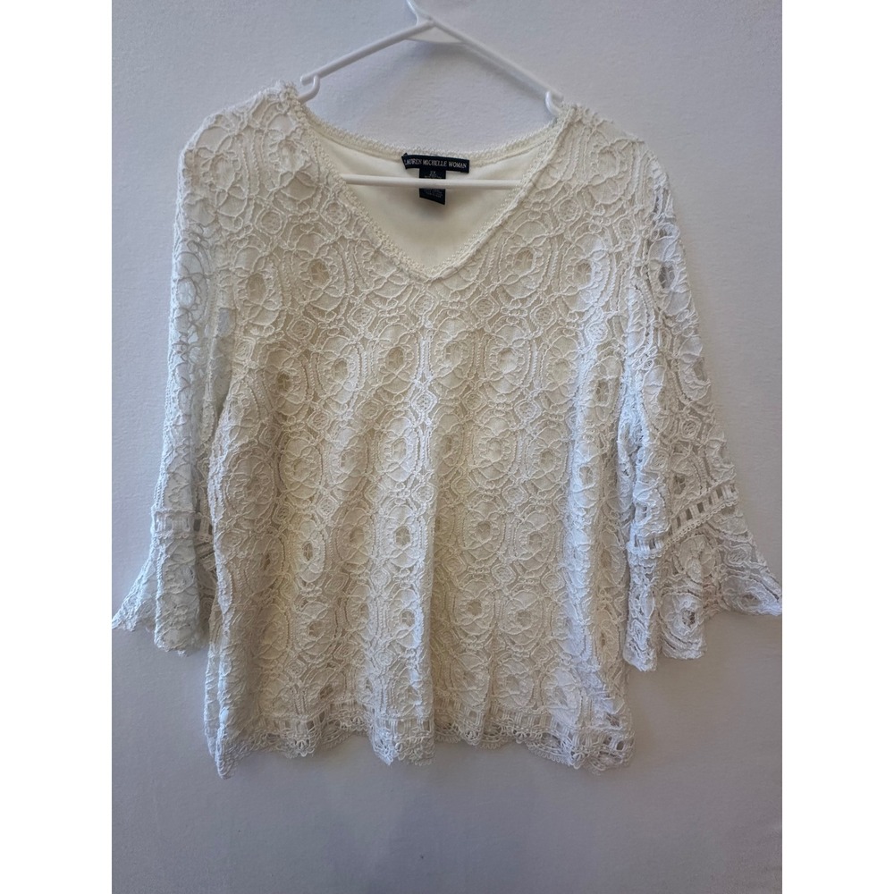 Lauren Michelle Woman Ivory Floral Lace V-Neck Bell Sleeve Blouse 2X Plus Size